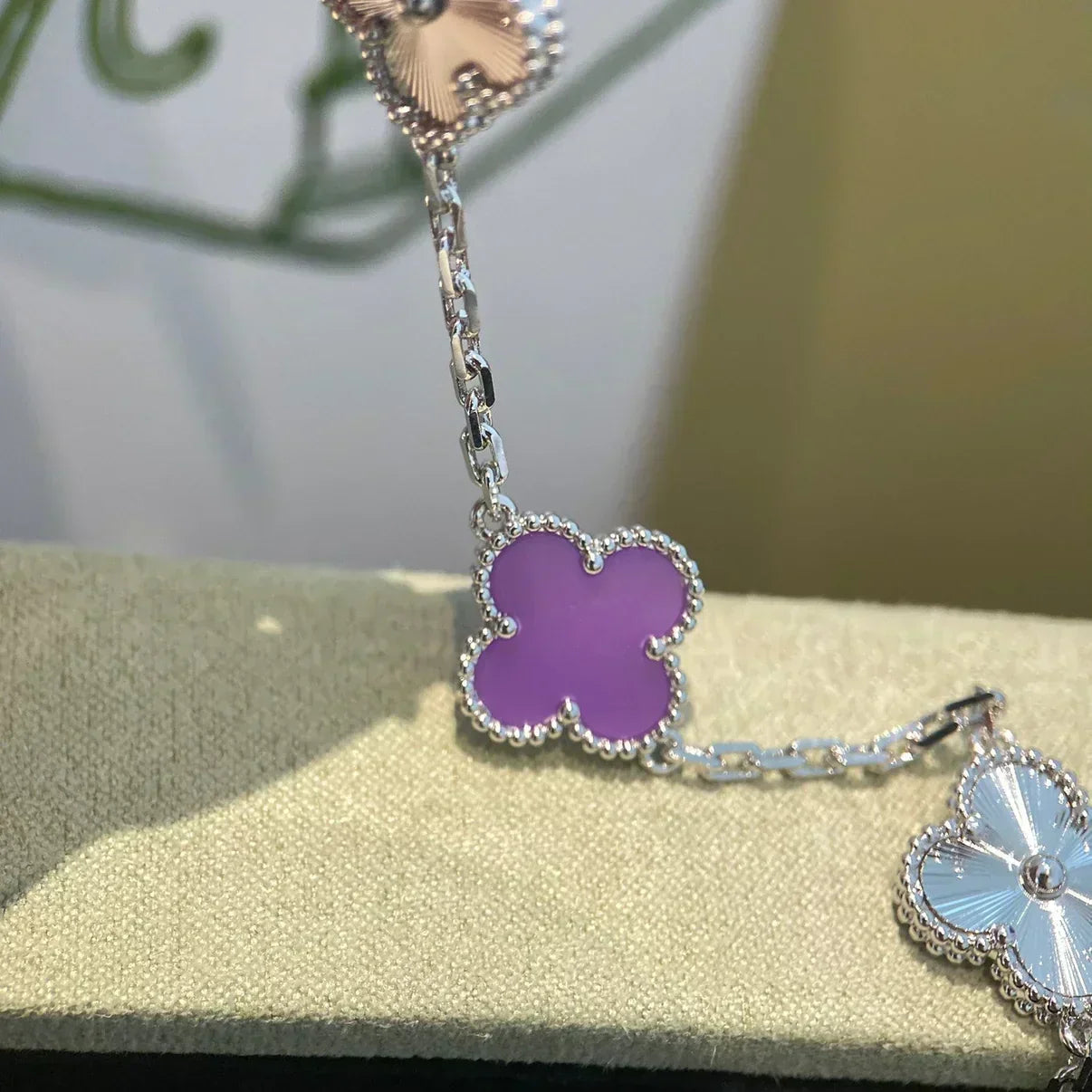 [Dawnora Jewelry] CLOVER 5 MOTIF VIOLET BRACELET COLLECTION