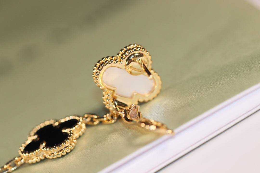 [Dawnora Jewelry]CLOVER EARRINGS GOLD ONYX MOP 3 MOTIF
