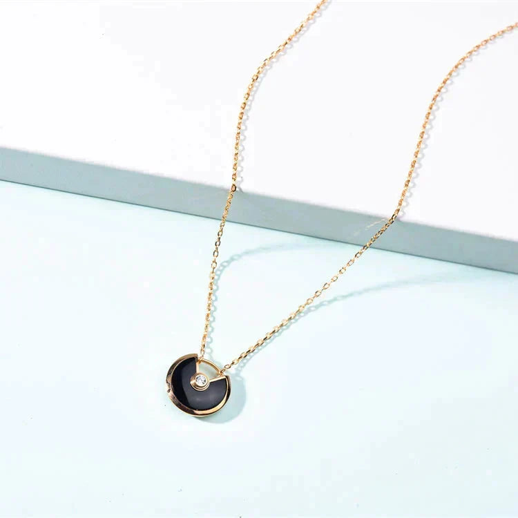[Dawnora Jewelry]AMULETTE GOLD CARNELIAN ONYX NECKLACE
