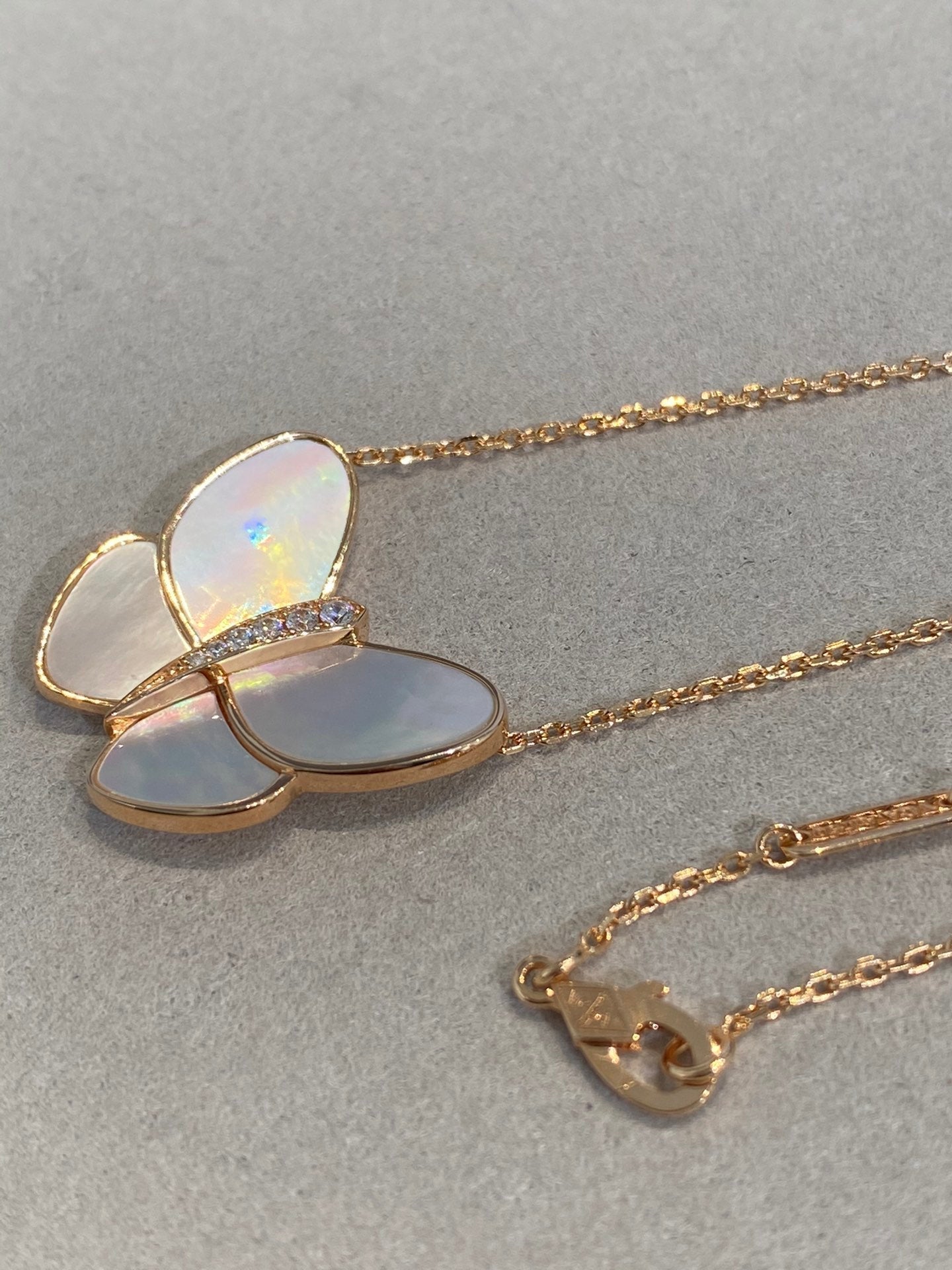 [Dawnora Jewelry]BUTTERFLY GOLD MOP DIAMOND NECKLACE