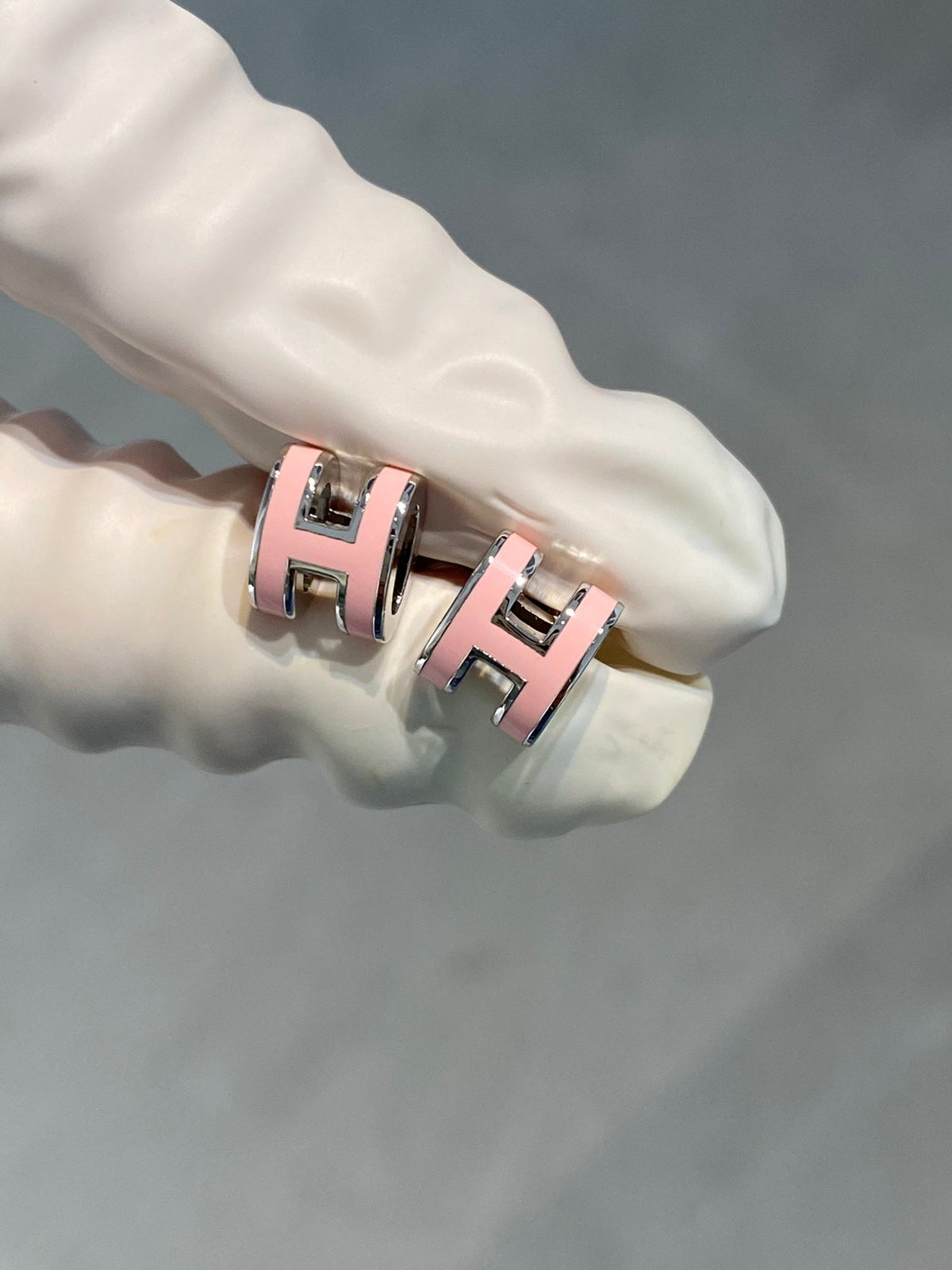 [Dawnora Jewelry]MINI POP H SILVER EARRINGS PINK