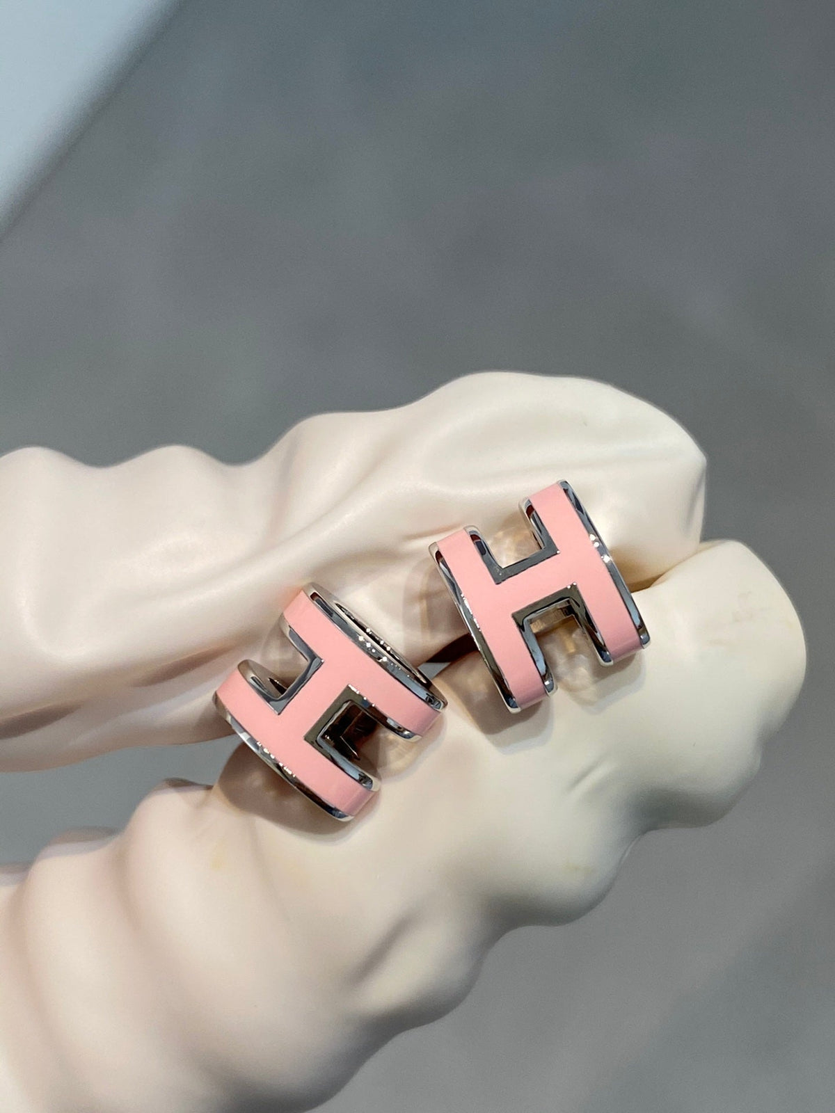 [Dawnora Jewelry]MINI POP H SILVER EARRINGS PINK