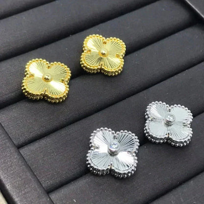 [Dawnora Jewelry]CLOVER MINI 9.5MM LASER EARRINGS