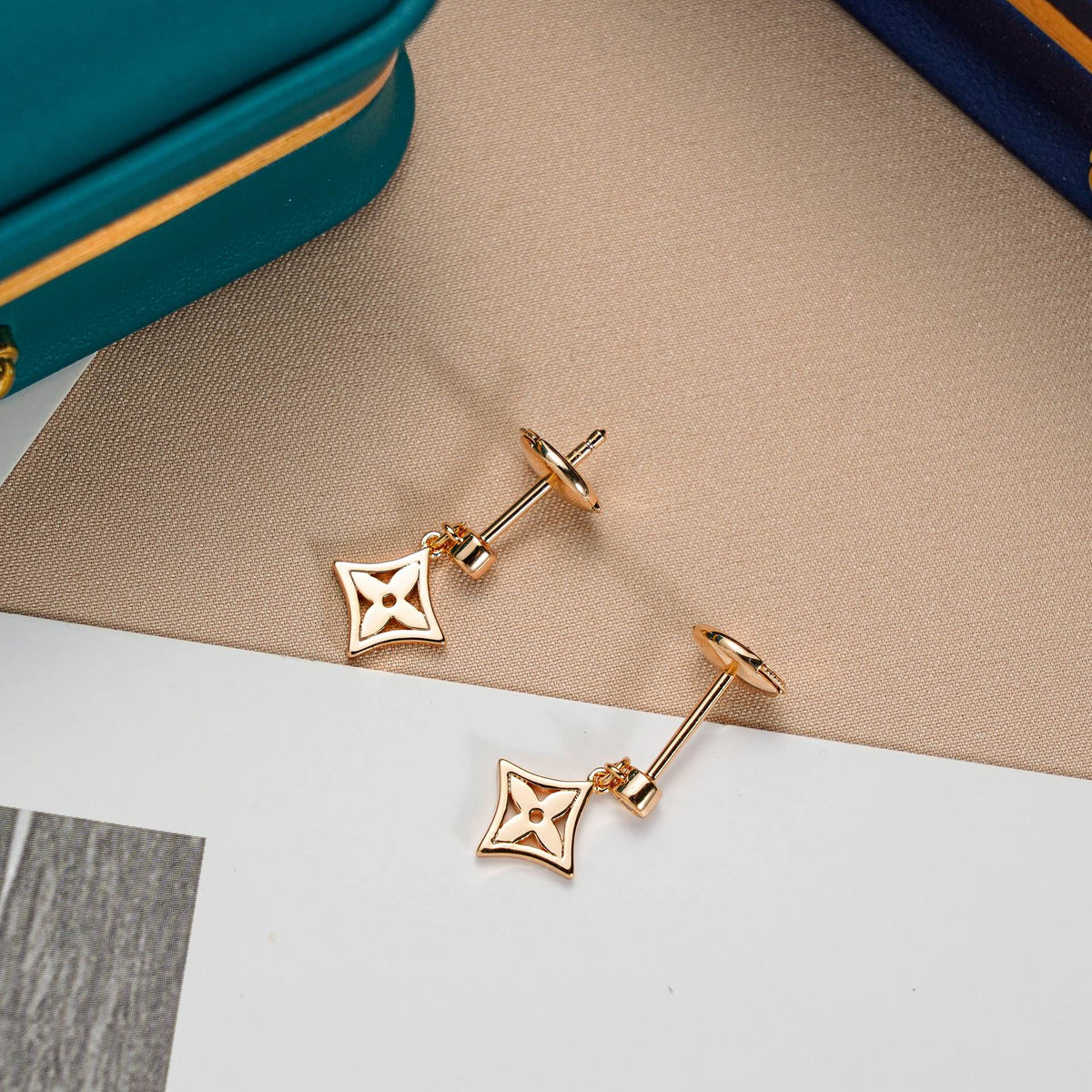 [Dawnora Jewelry]STAR EARRINGS GOLD