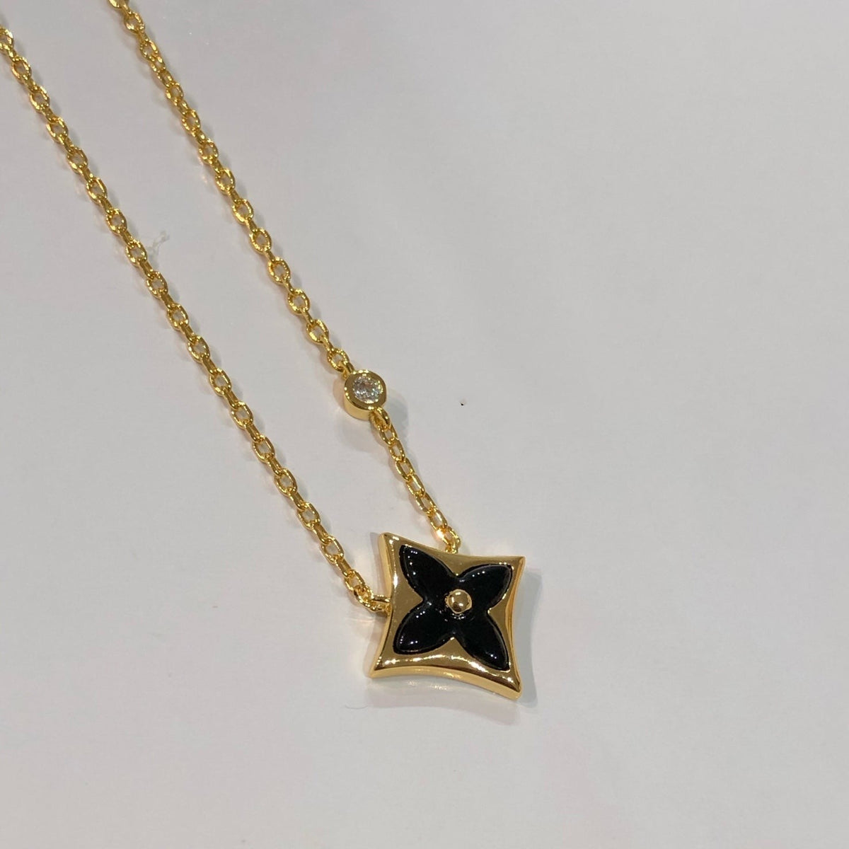 [Dawnora Jewelry]STAR BLACK MOP NECKLACE