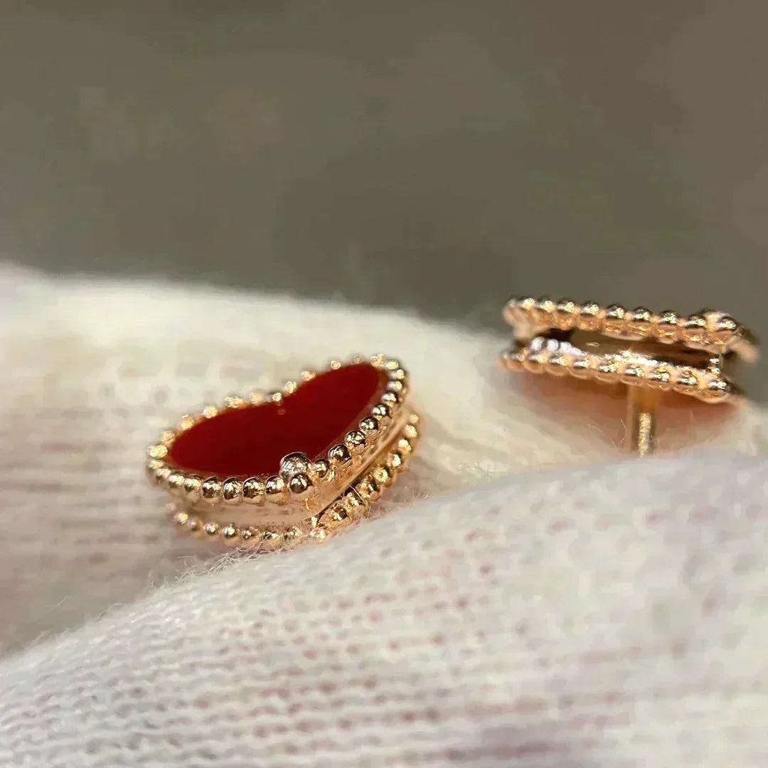 [Dawnora Jewelry]HEART CARNELIAN STUD EARRINGS