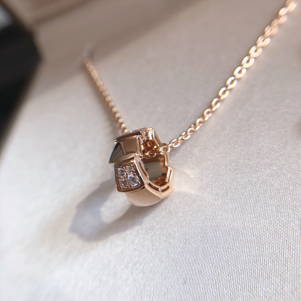 [Dawnora Jewelry]SERPENTI PEDANT DIAMOND PINK GOLD NECKLACE