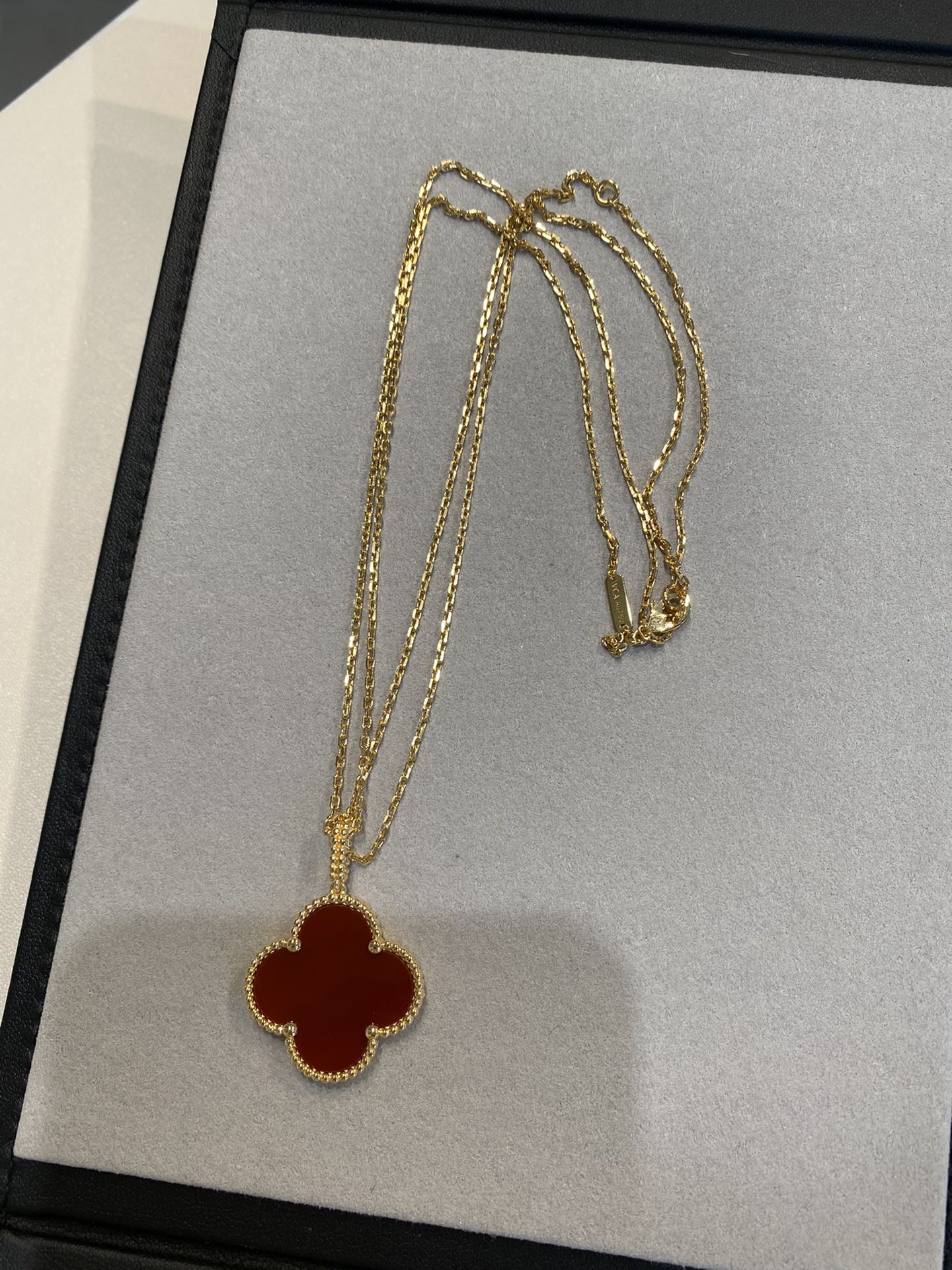 [Dawnora Jewelry]CLOVER 25MM NECKLACE GOLD CARNELIAN