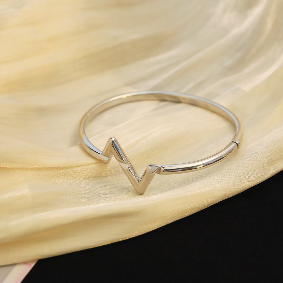 [Dawnora Jewelry]VOLTE UPSITE DOWN BRACELET