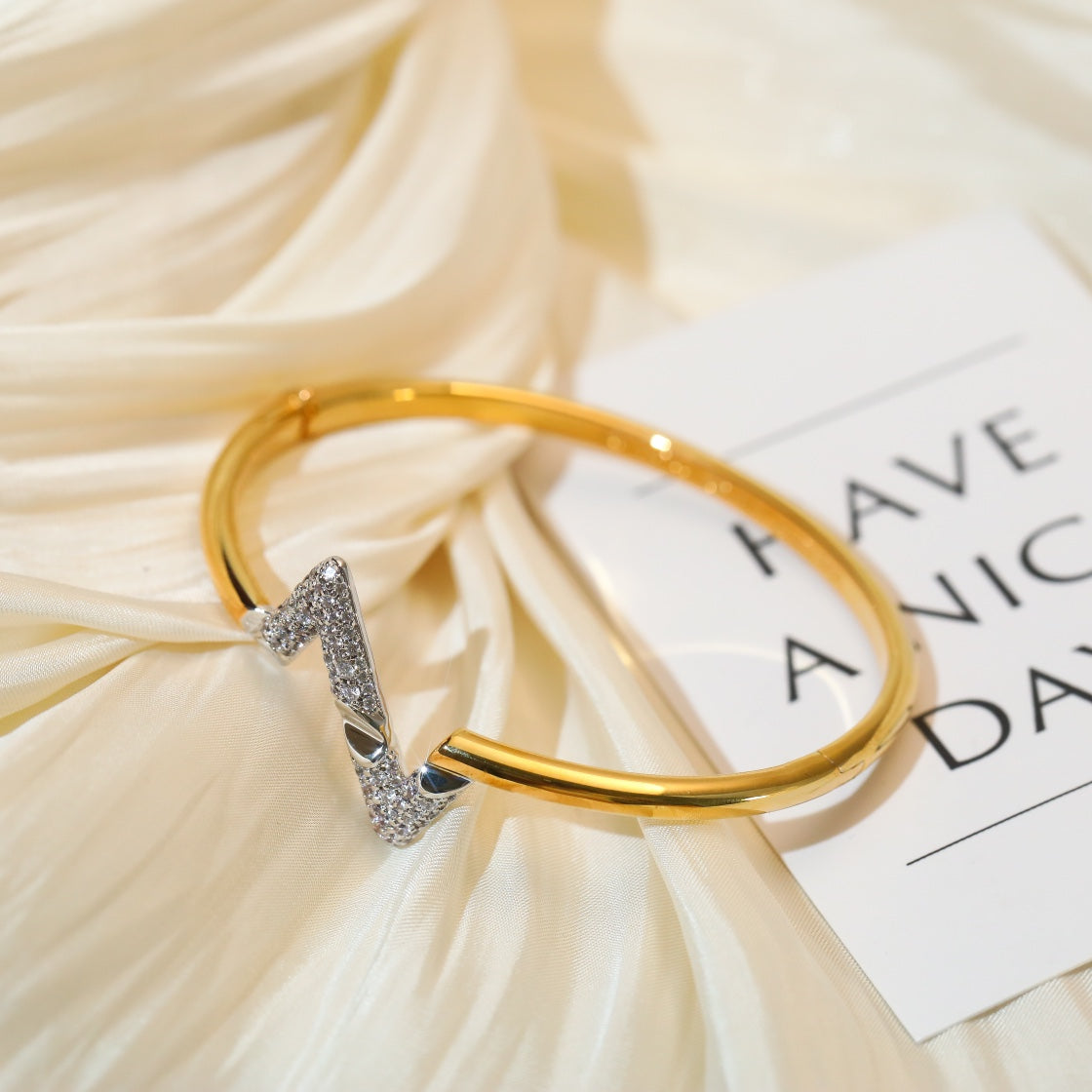 [Dawnora Jewelry]VOLTE UPSITE DOWN GOLD DIAMOND BRACELET