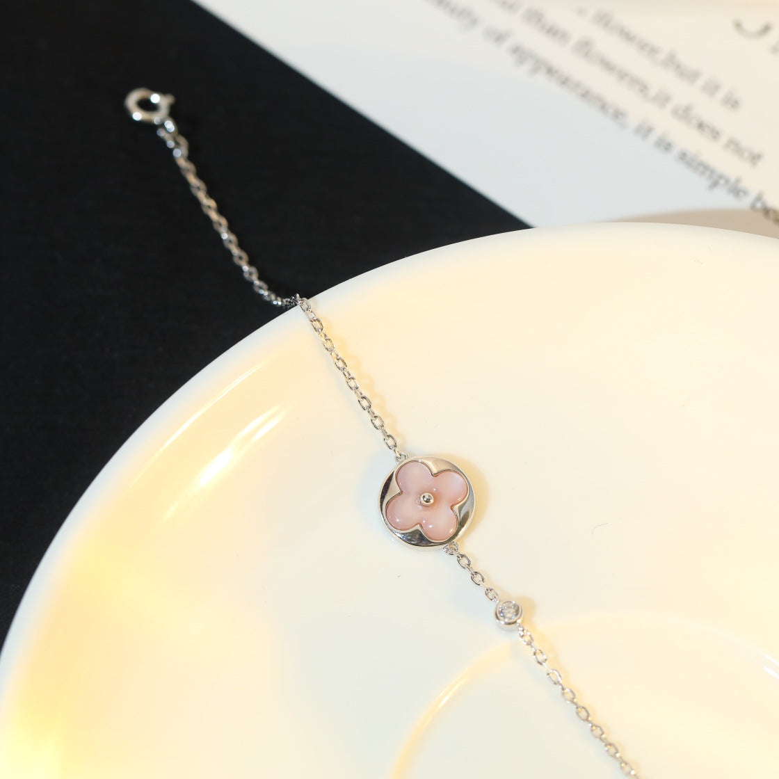 [Dawnora Jewelry]SUN MOTIF PINK MOP SILVER BRACELET