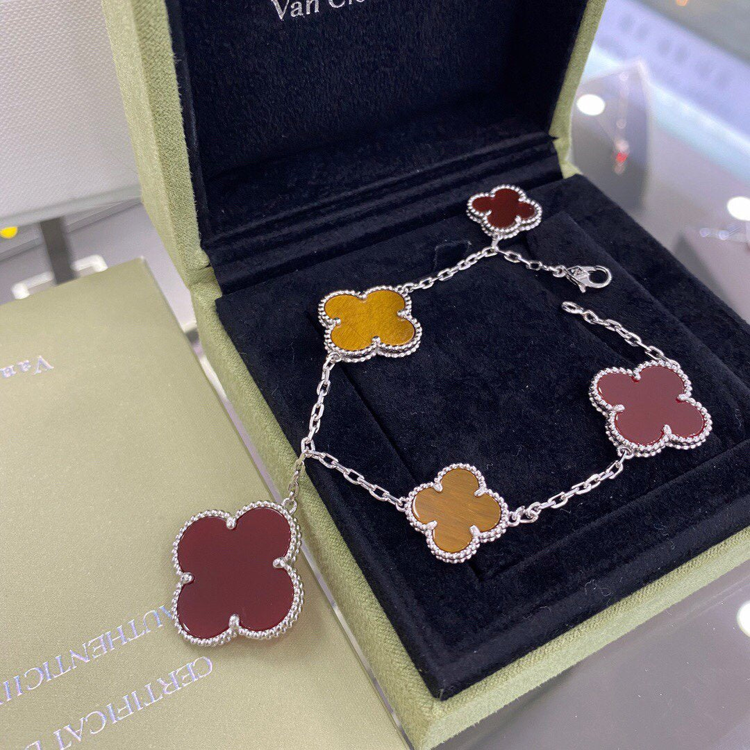 [Dawnora Jewelry]CLOVER 5 MOTIFS SIVLER CARNELIAN TIGER EYE BRACELET