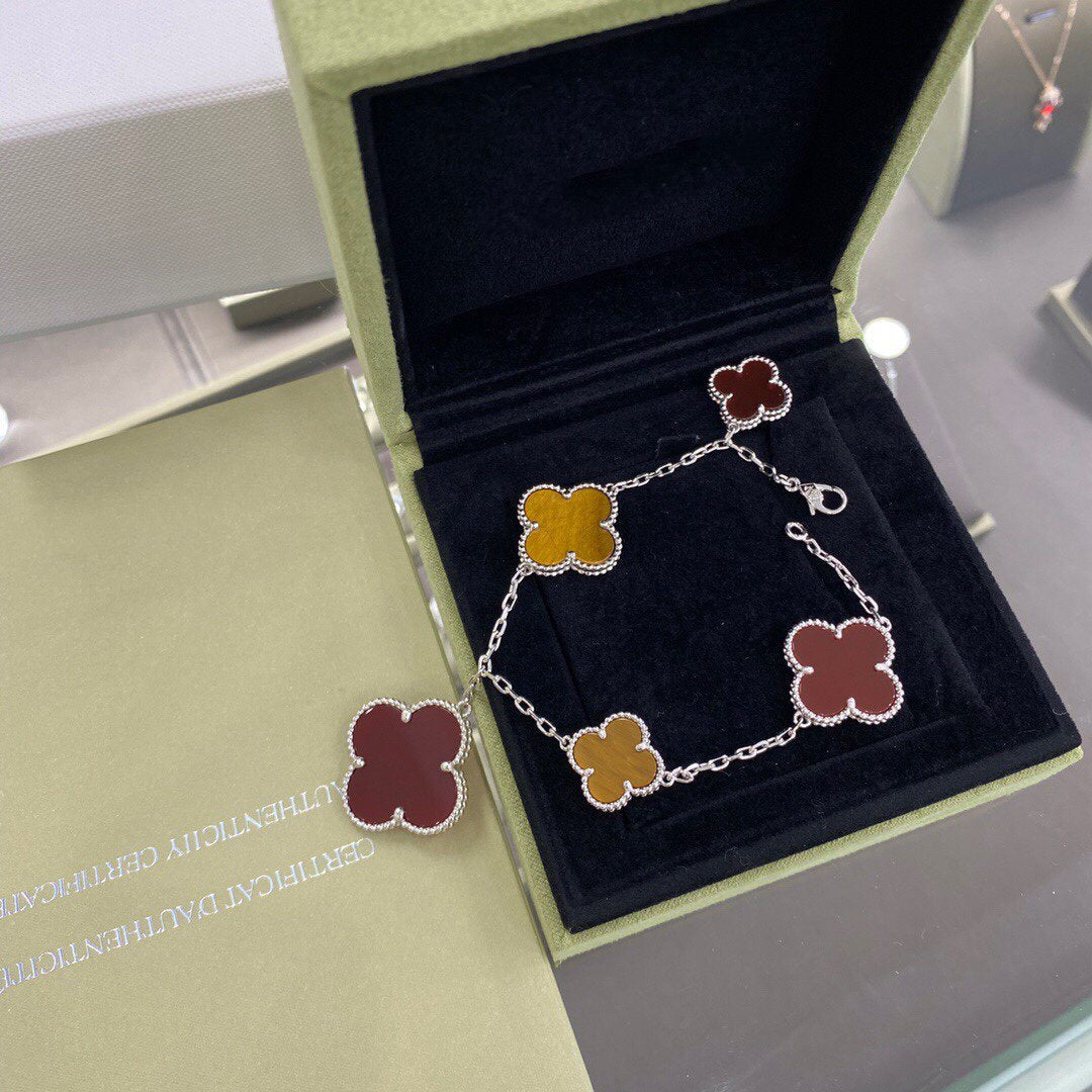 [Dawnora Jewelry]CLOVER 5 MOTIFS SIVLER CARNELIAN TIGER EYE BRACELET