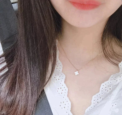 [Dawnora Jewelry]CLOVER MINI 9.5MM WHITE MOTHER-OF-PEARL NECKLACE