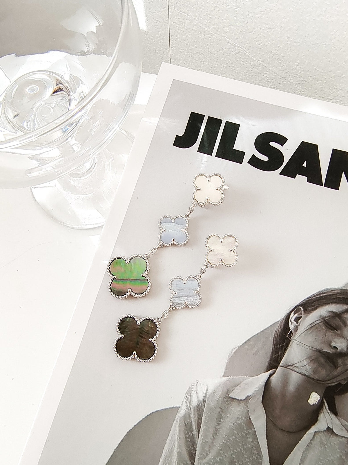 [Dawnora Jewelry]CLOVER 3 MOTIFS CHALCEDONY DARK MOP SILVER EARRINGS