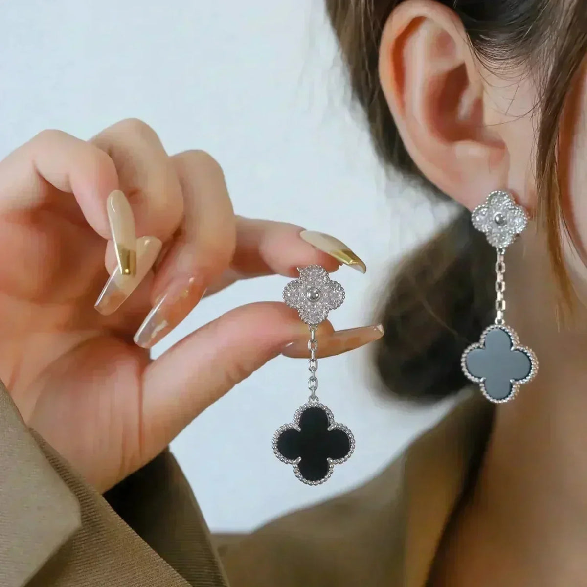 [Dawnora Jewelry]CLOVER 2 MOTIFS  DIAMOND ONYX EARRINGS SILVER
