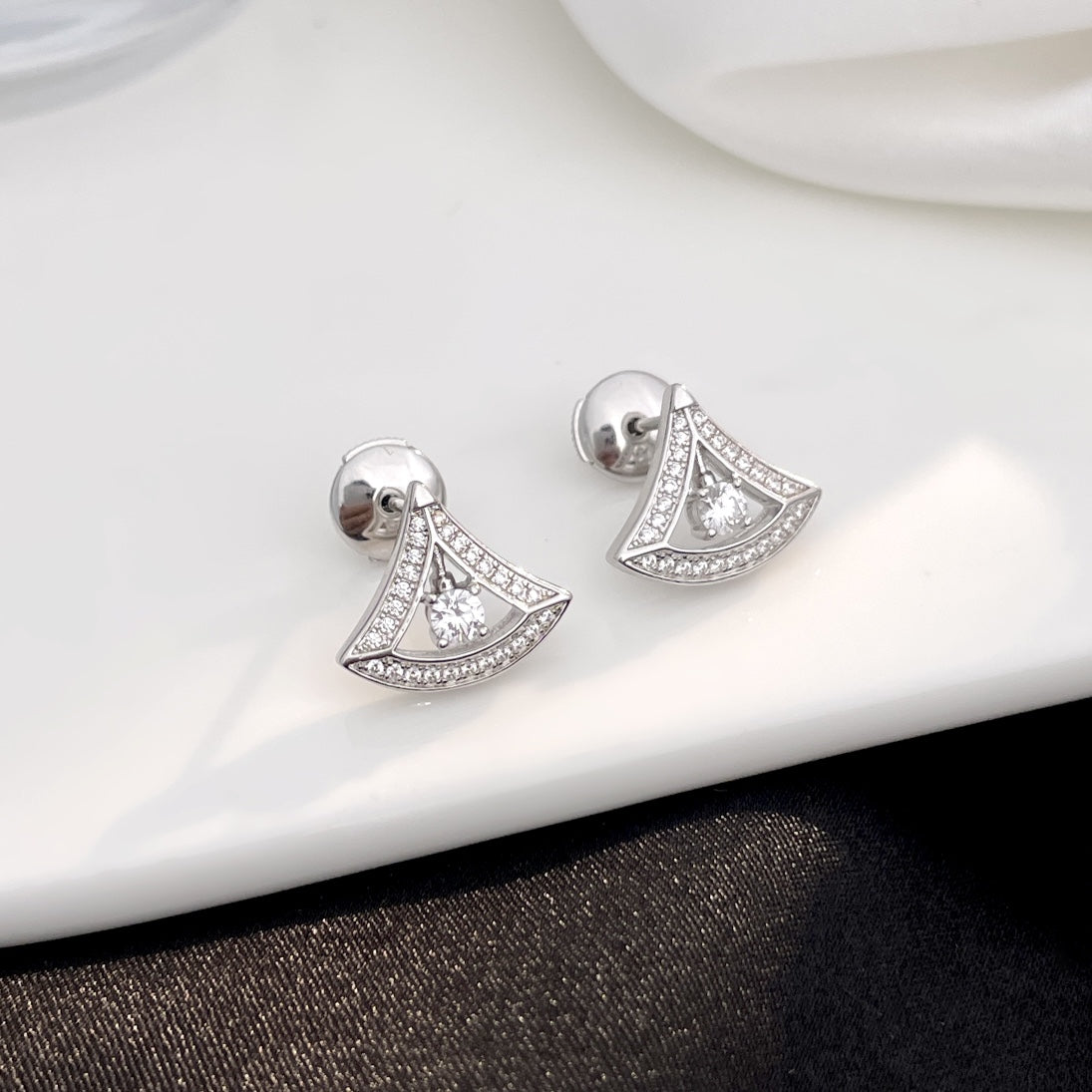 [Dawnora Jewelry]DREAM MINI DIAMOND STUD EARRINGS