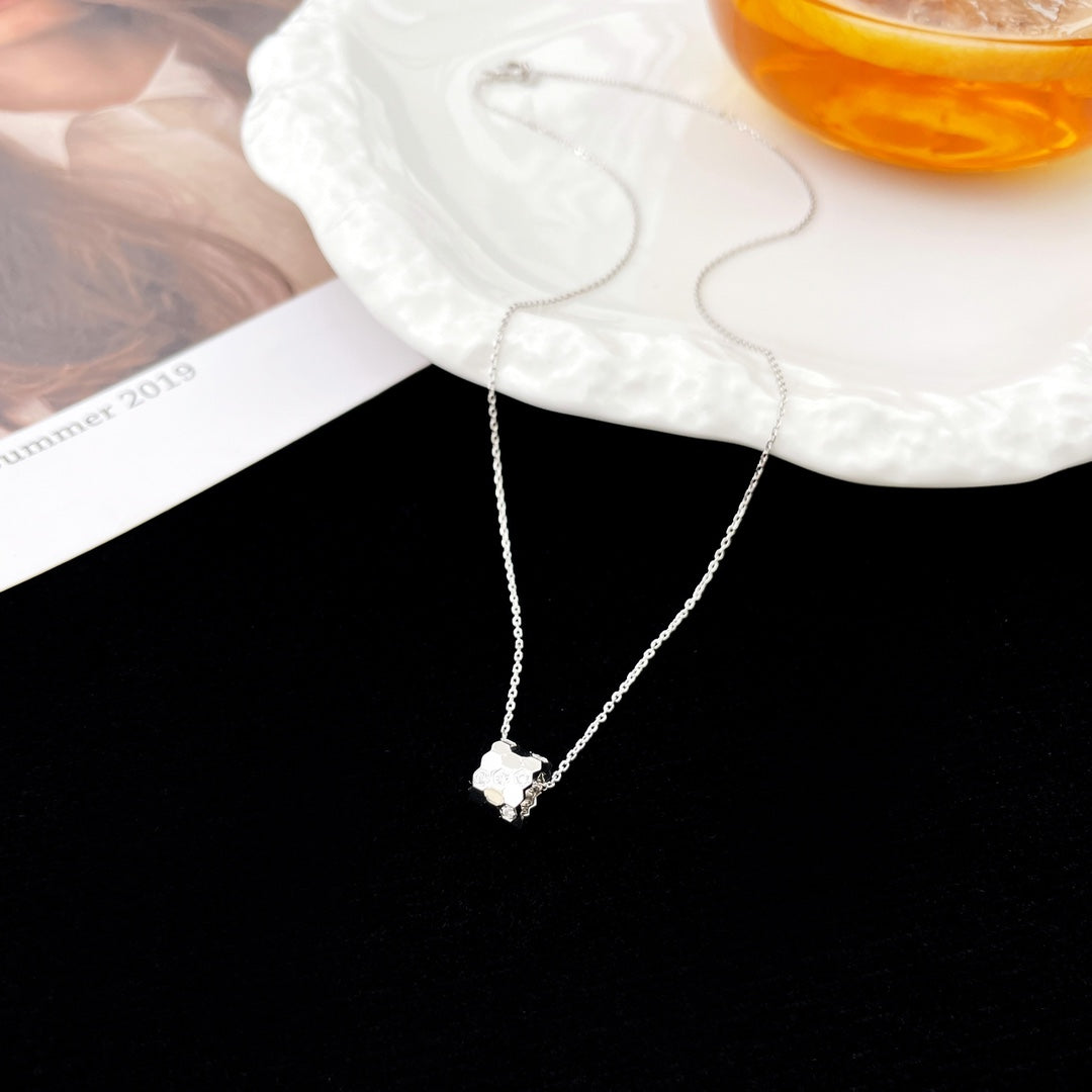 [Dawnora Jewelry]BEE MINI PEDANT DIAMOND NECKLACE