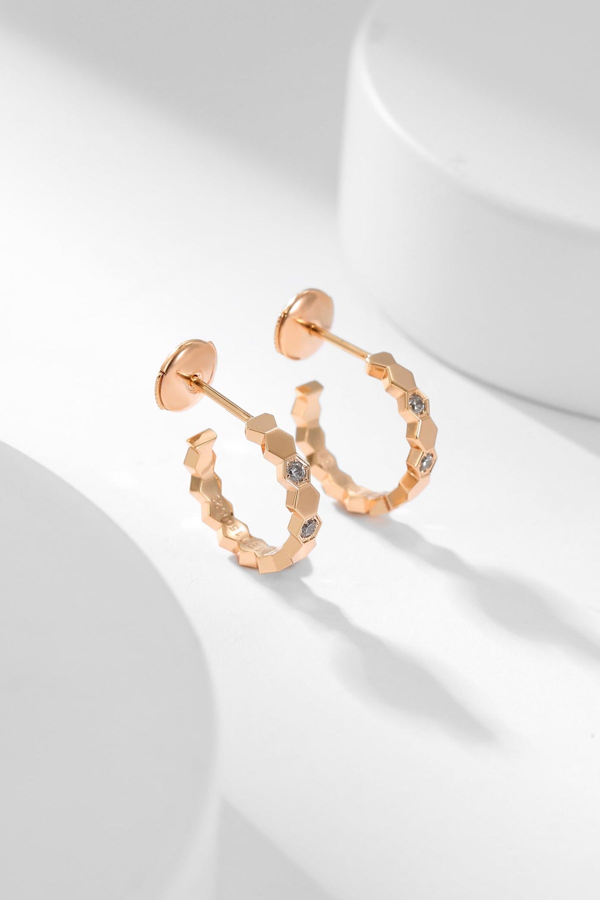 [Dawnora Jewelry]BEE LOVE DIAMOND HOOP EARRINGS