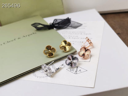 [Dawnora Jewelry]CLOVER MEDIUM STUD EARRINGS
