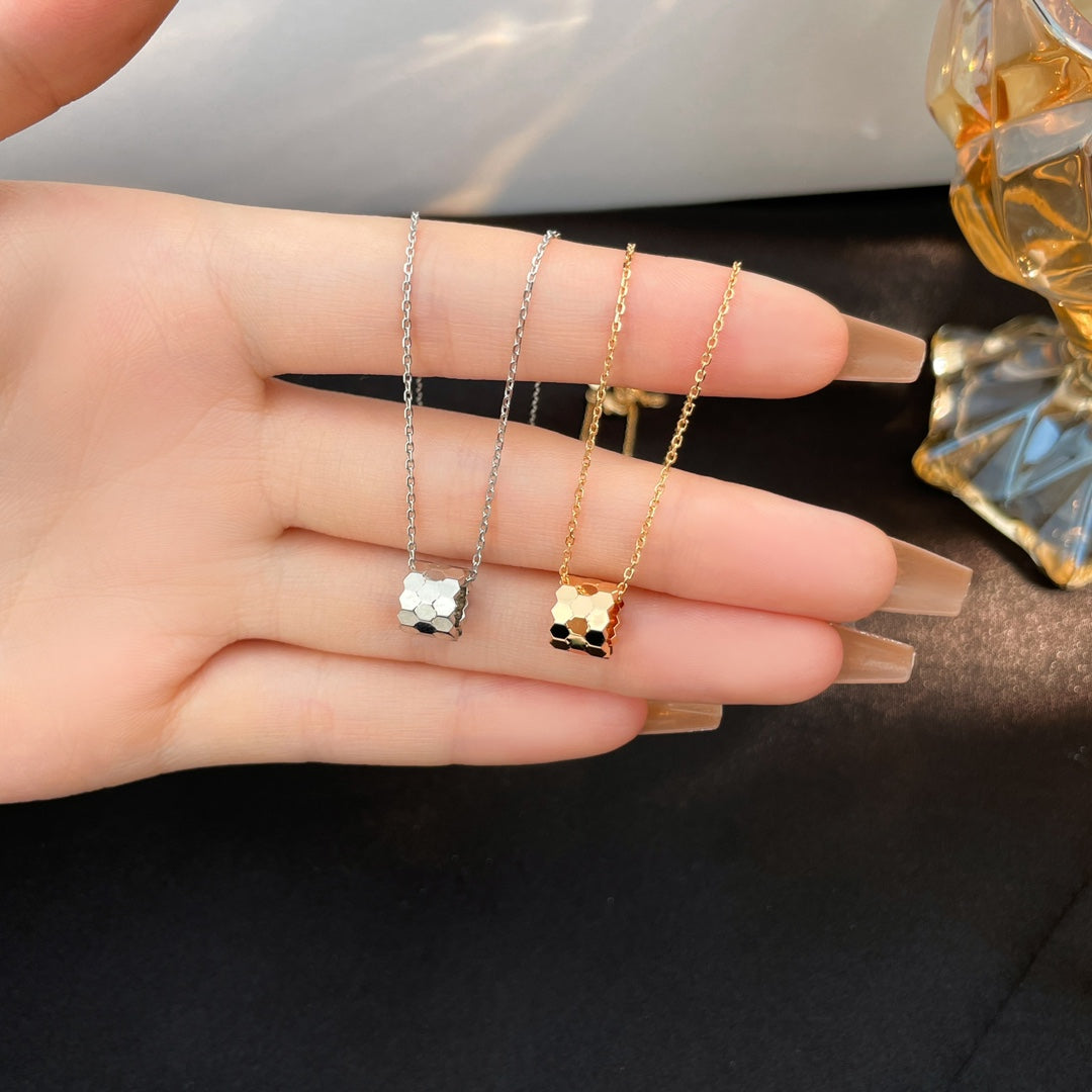 [Dawnora Jewelry]BEE MINI NECKLACE