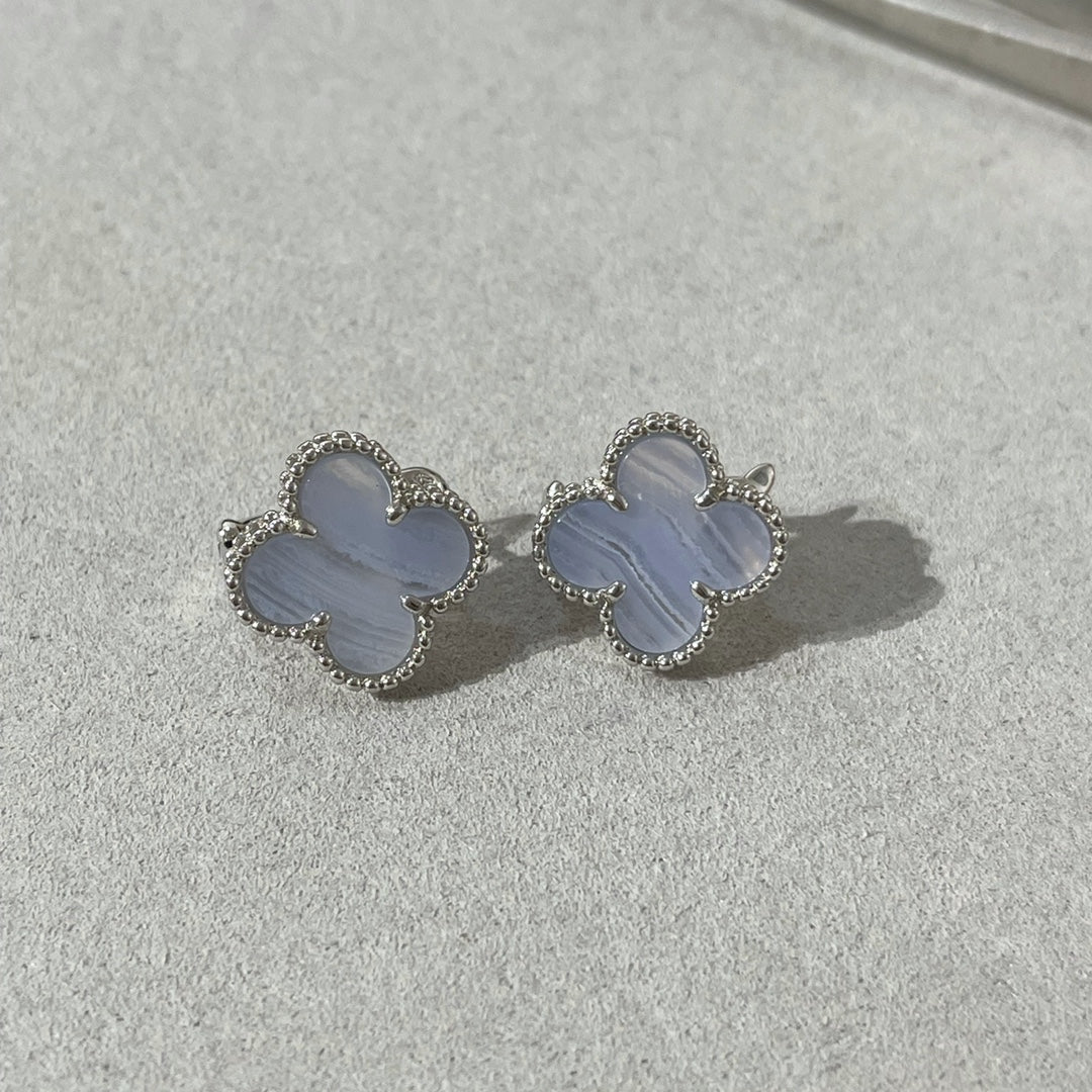 [Dawnora Jewelry]CLOVER CHALCEDONY SILVER STUD EARRINGS