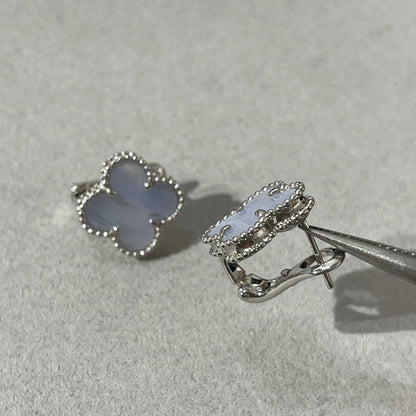 [Dawnora Jewelry]CLOVER CHALCEDONY SILVER STUD EARRINGS