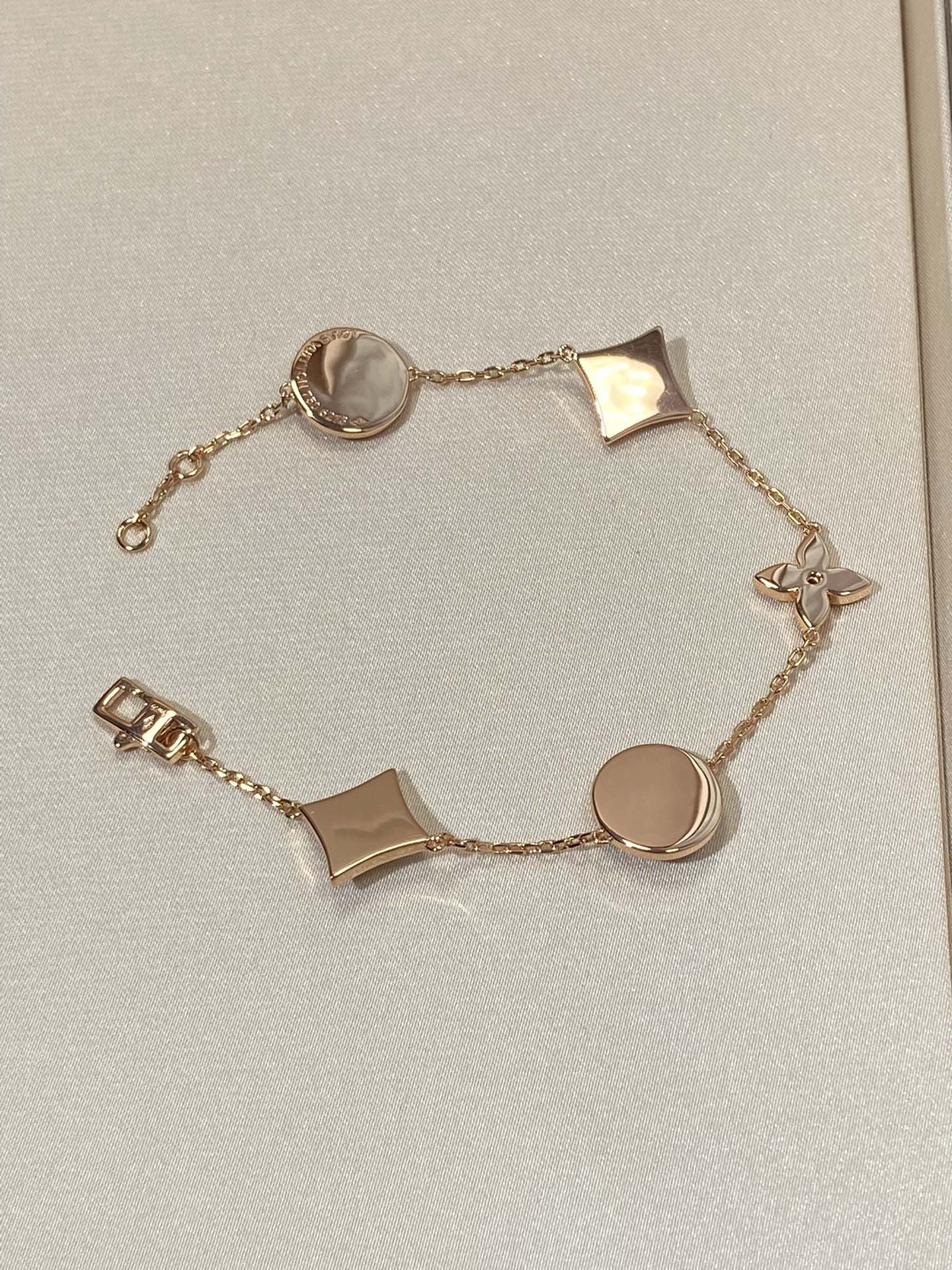 [Dawnora Jewelry]STAR AND SUN 5 MOTIF MOP PINK GOLD BRACELET