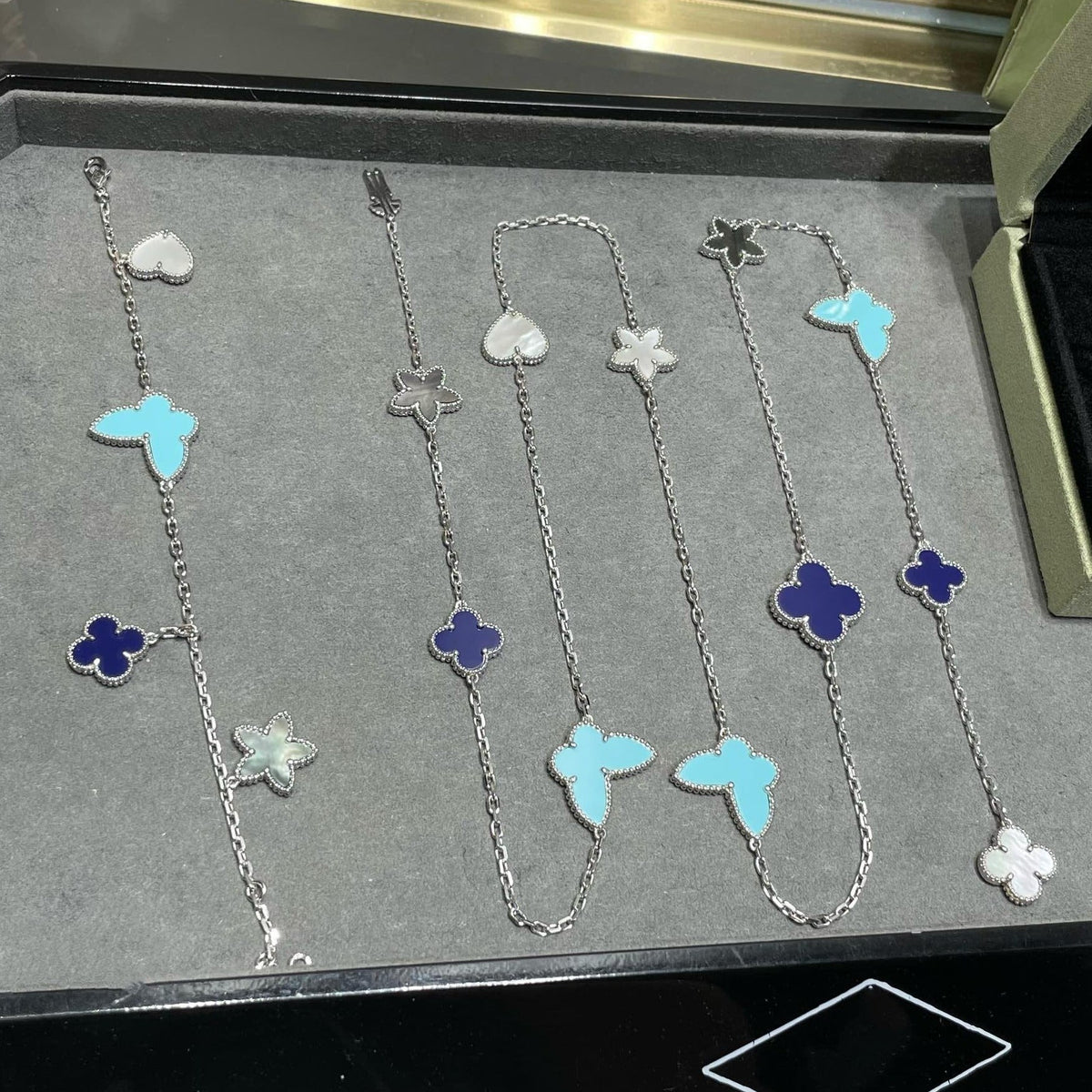 [Dawnora Jewelry]LUCKY CLOVER SILVER 11 MOTIF NECKLACE