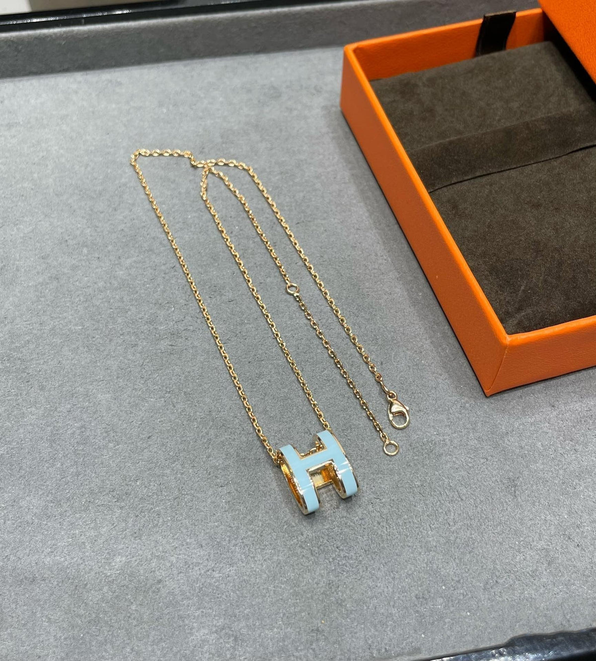 [Dawnora Jewelry]POP H SKY BLUE NECKLACE