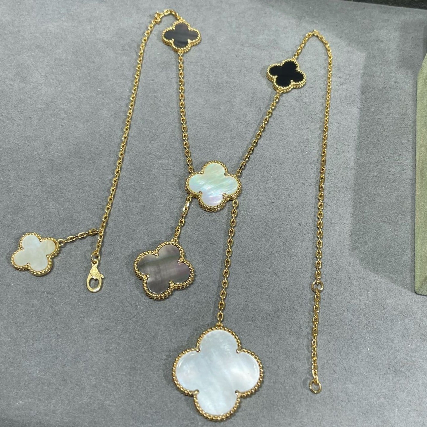 [Dawnora Jewelry]CLOVER 6 MOTIF MOP ONYX GOLD NECKLACE