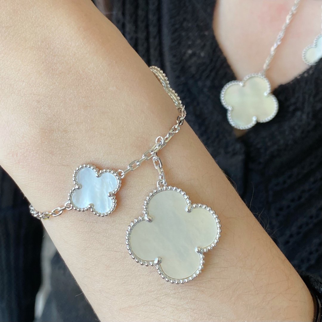 [Dawnora Jewelry]CLOVER 5 MOTIF WHITE MOP SILVER BRACELET