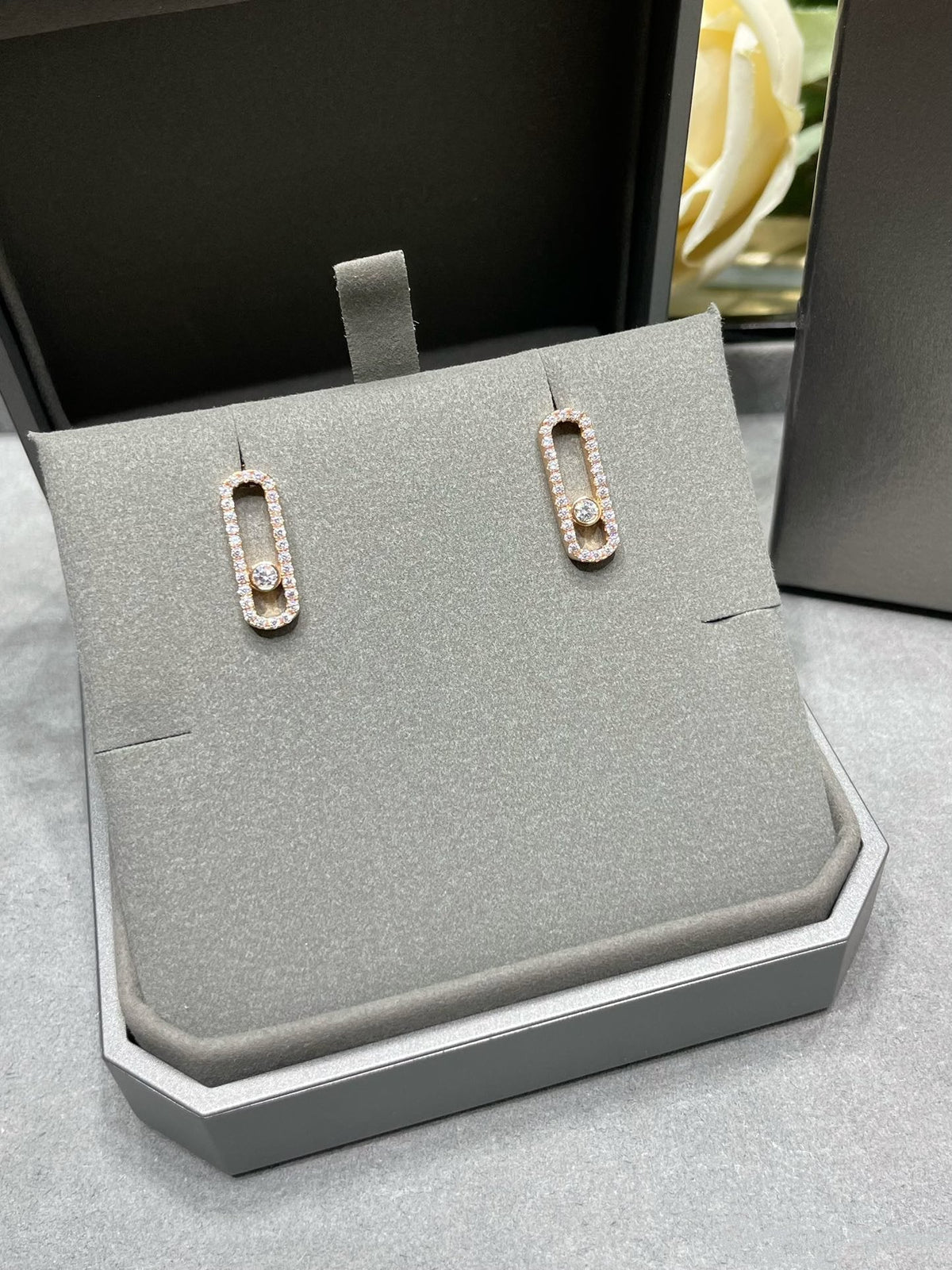 [Dawnora Jewelry]MOVE UNO STUD DIAMOND PAVED EARRINGS