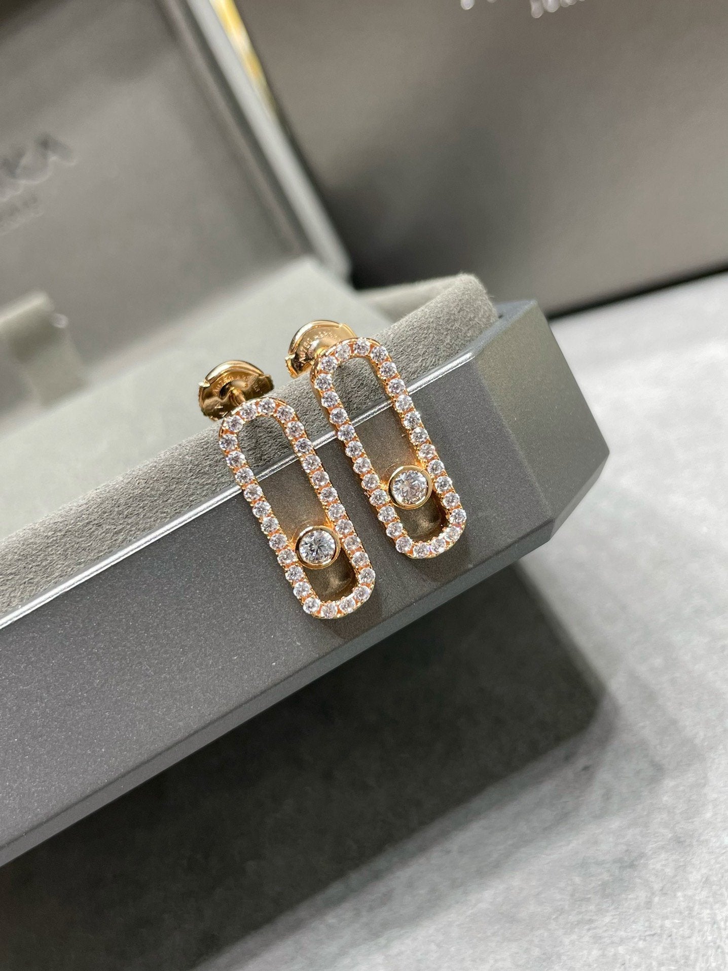 [Dawnora Jewelry]MOVE UNO STUD DIAMOND PAVED EARRINGS