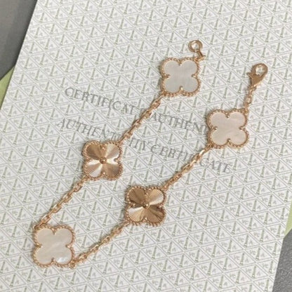[Dawnora Jewelry]CLOVER WHITE PEARL MOP 5 MOTIF BRACELET COLLECTION
