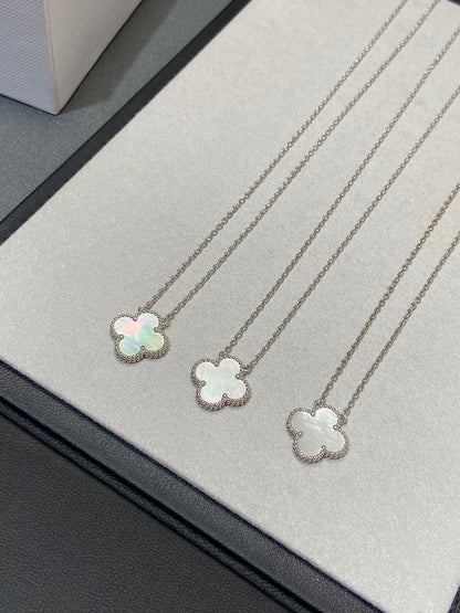 [Dawnora Jewelry]CLOVER MEDIUM SILVER WHITE MOP NECKLACE