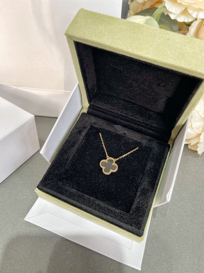 [Dawnora Jewelry]CLOVER ROCK CRYSTAL ROSE GOLD NECKLACE