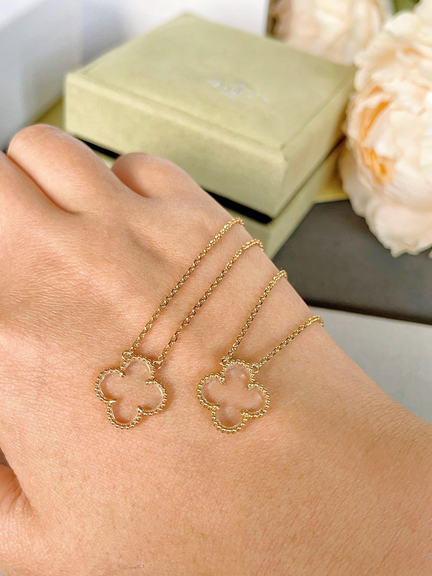 [Dawnora Jewelry]CLOVER ROCK CRYSTAL ROSE GOLD NECKLACE