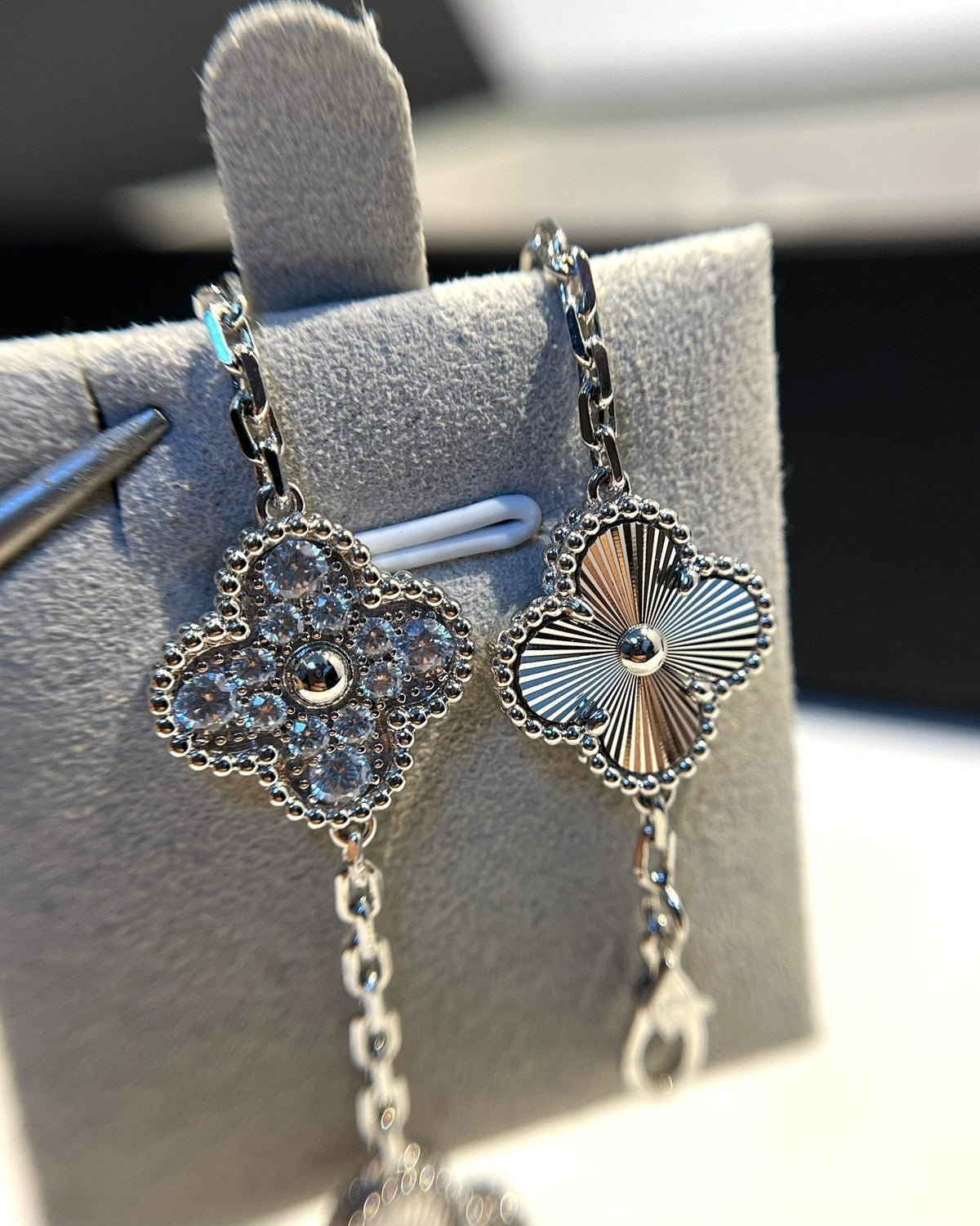 [Dawnora Jewelry] CLOVER 5 MOTIF LASER BRACELET COLLECTION