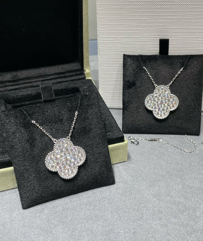 [Dawnora Jewelry]CLOVER 25MM LARGE PENDANT DIAMOND PAVED SILVER NECKLACE