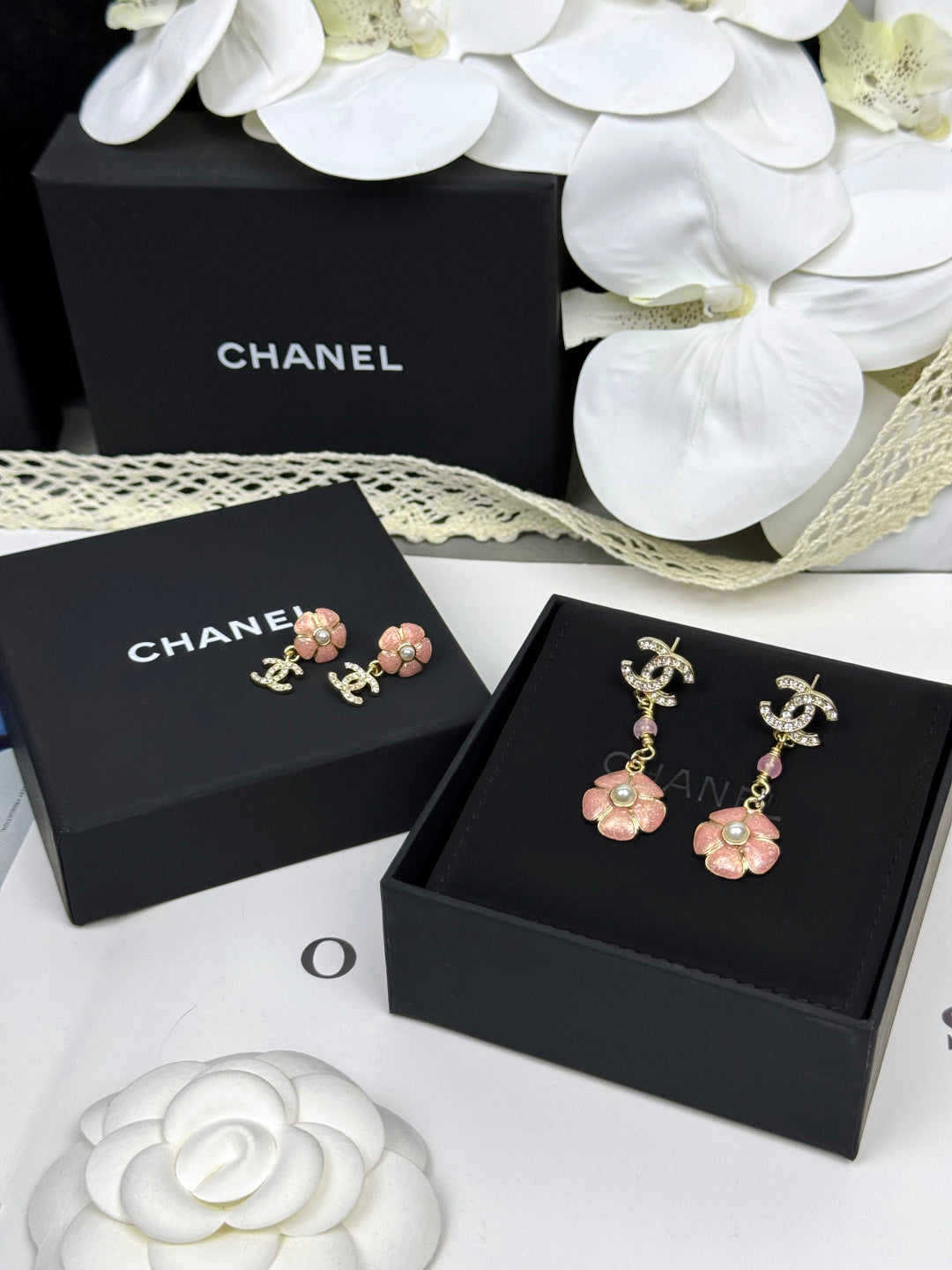 [Dawnora Jewelry]26C Pink Camellia Enamel Pendant with Double C Earrings