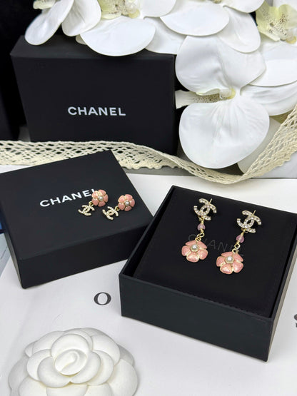 [Dawnora Jewelry]26C Pink Camellia Enamel Pendant with Double C Earrings