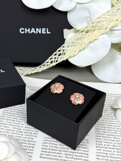 [Dawnora Jewelry]26C Pink Camellia Pearl Enamel Stud Earrings