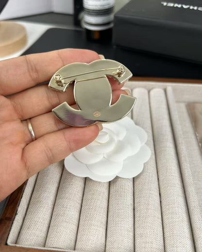 [Dawnora Jewelry]Pink Resin Classic Brooch 5cm