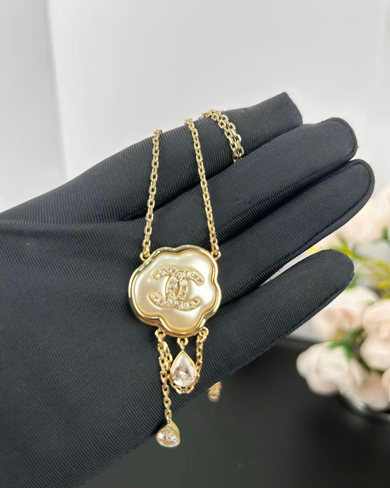 [Dawnora Jewelry]Cloud Pearl Mother-of-Pearl Diamond Chain Pendant Necklace