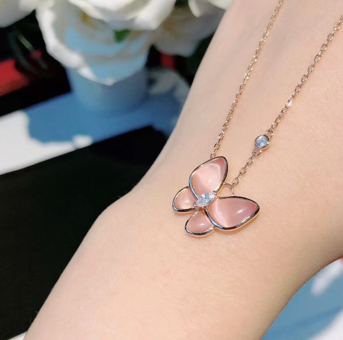 [Dawnora Jewelry]BUTTERFLY PINK MOTHER-OF-PEARL DIAMOND NECKLACE