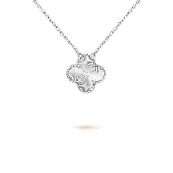 [Dawnora Jewelry]CLOVER  15MM DIAMOND LASER NECKLACE SILVER