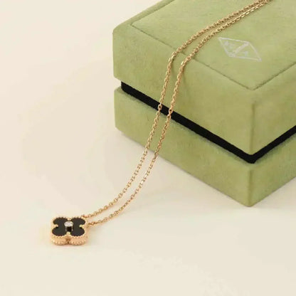[Dawnora Jewelry]CLOVER 15MM DIAMOND ONYX NECKLACE