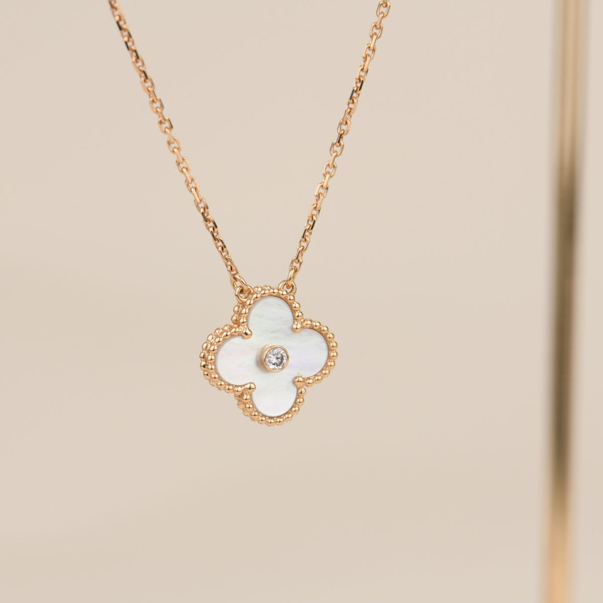 [Dawnora Jewelry]CLOVER 15MM DIAMOND WHITE FRITILLARIA NECKLACE