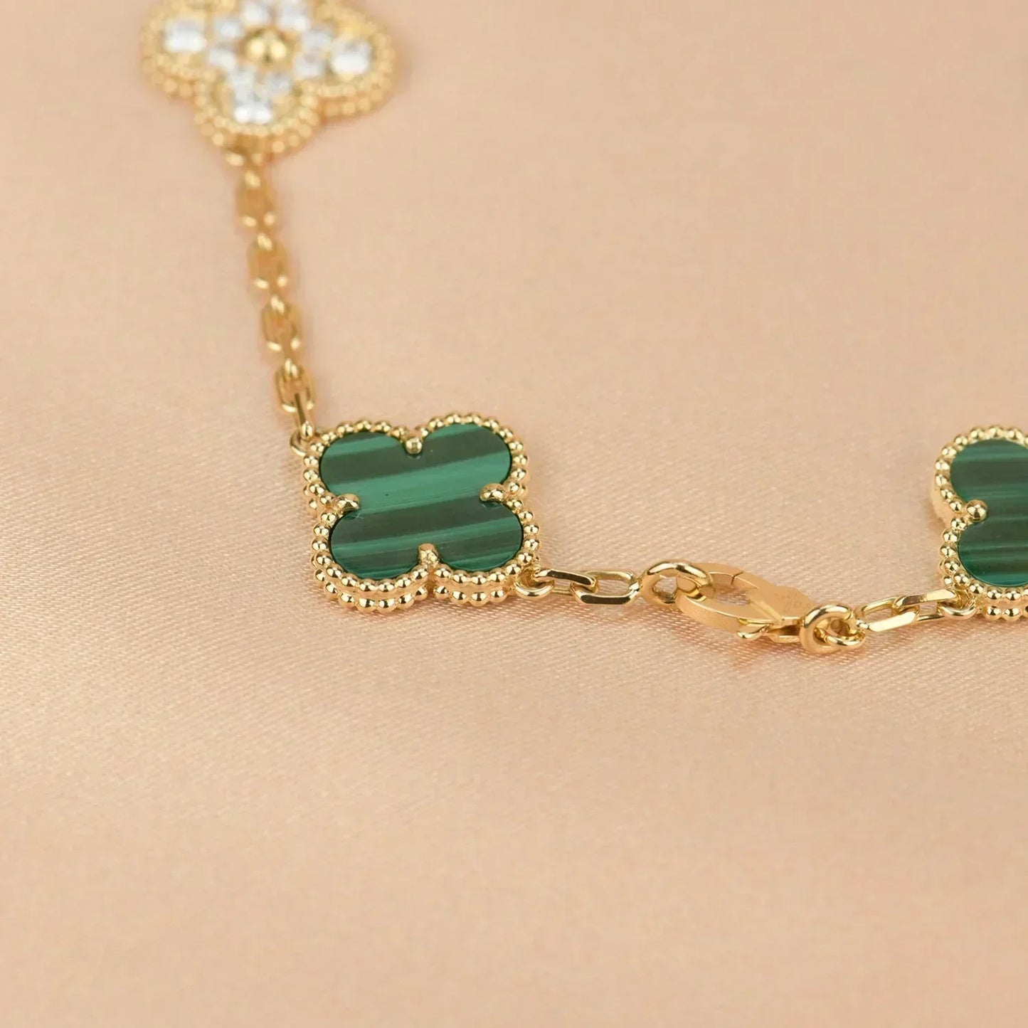 [Dawnora Jewelry] CLOVER 5 MOTIF MALACHITE BRACELET COLLECTION
